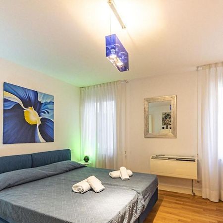 Ca' Emma San Marco - Canal View Венеция Экстерьер фото